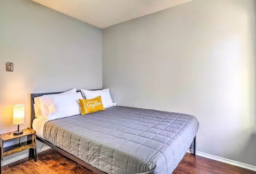 Austin Vacation Rental W/ Yard ~ 14 Mi To Downtown