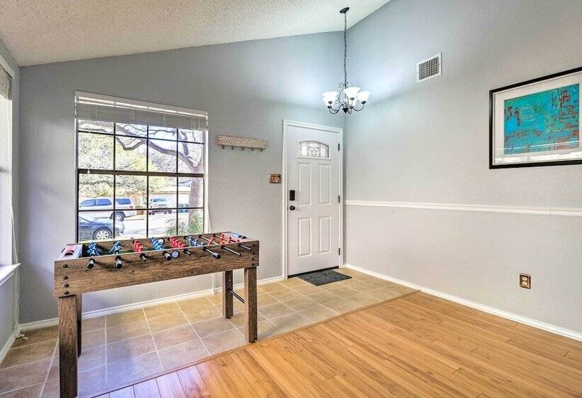 Austin Vacation Rental W/ Yard ~ 14 Mi To Downtown