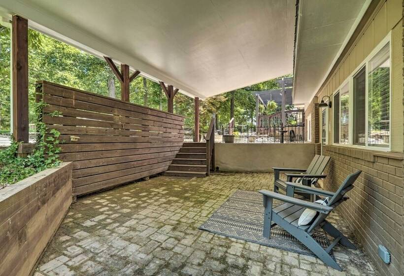 Cozy Pittsboro Escape   Hike, Dine, Explore!