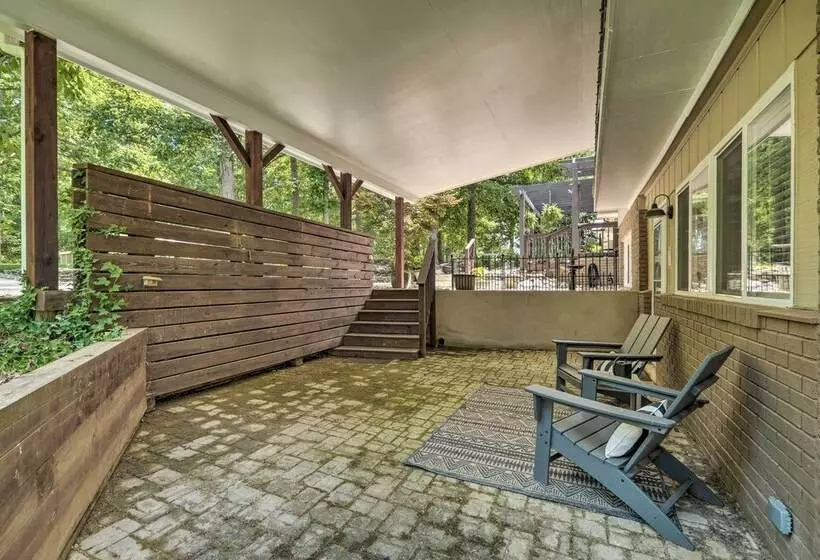 Cozy Pittsboro Escape   Hike, Dine, Explore!