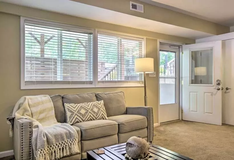 Cozy Pittsboro Escape   Hike, Dine, Explore!