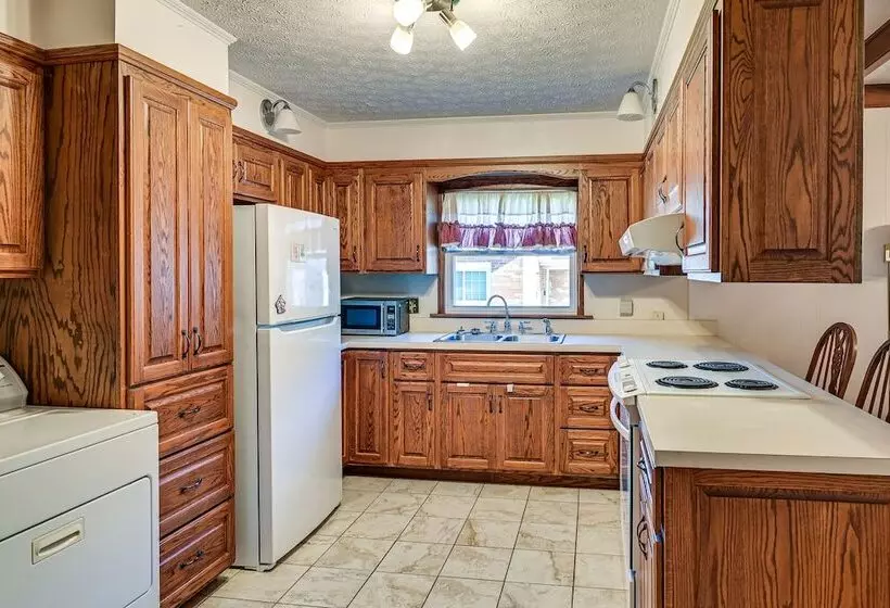 Downtown Paintsville Vacation Rental!