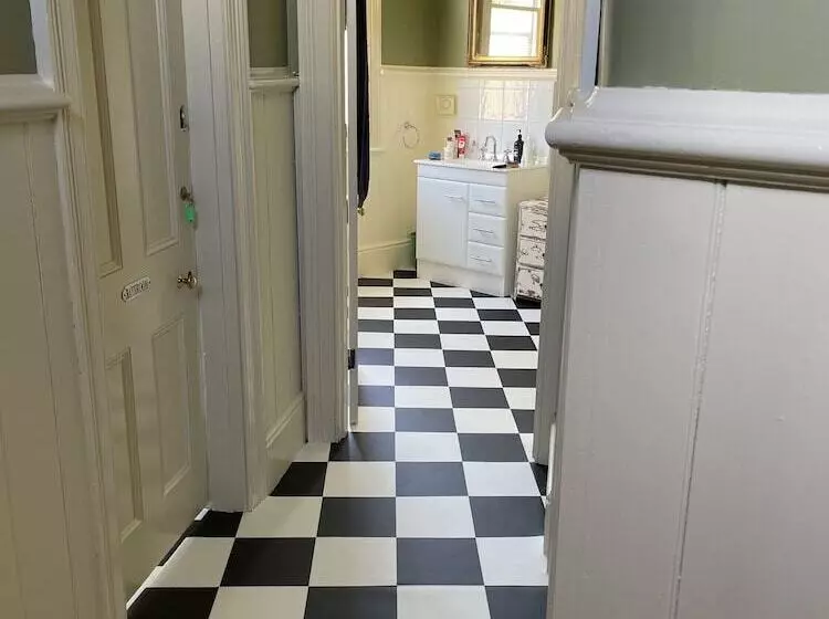 Exchange Hotel Beaconsfield