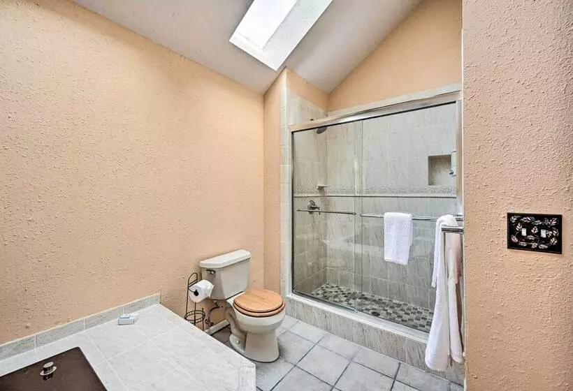 Family Friendly Redmond Home W/ Spacious Deck