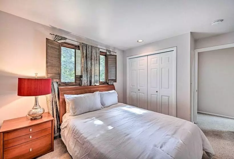 Family Friendly Redmond Home W/ Spacious Deck