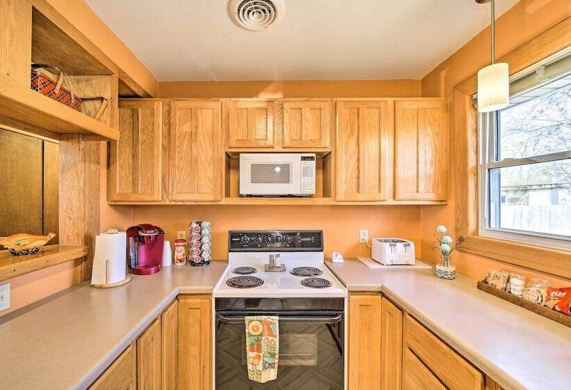 Family Friendly Sallisaw Home W/ Large Yard!