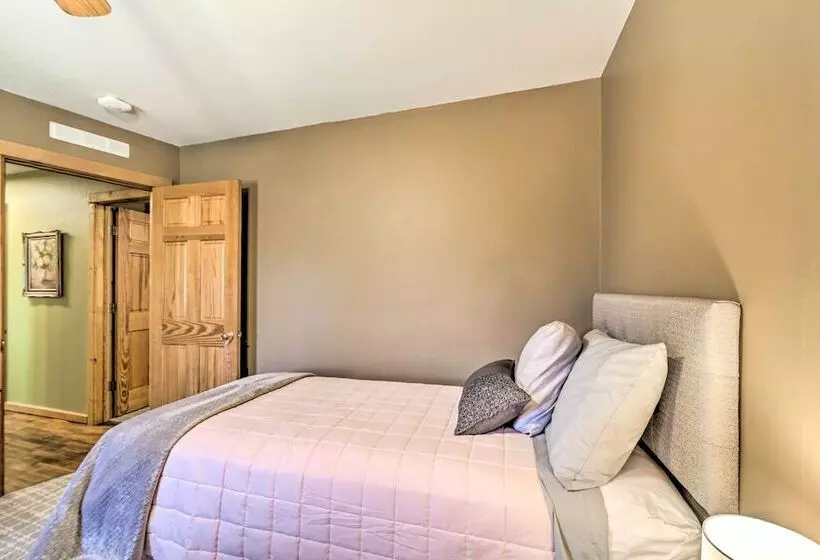 Family Friendly Sallisaw Home W/ Large Yard!