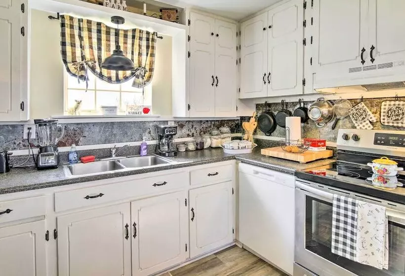 Farmhouse: Close To Norris Lake & Atv Trails!