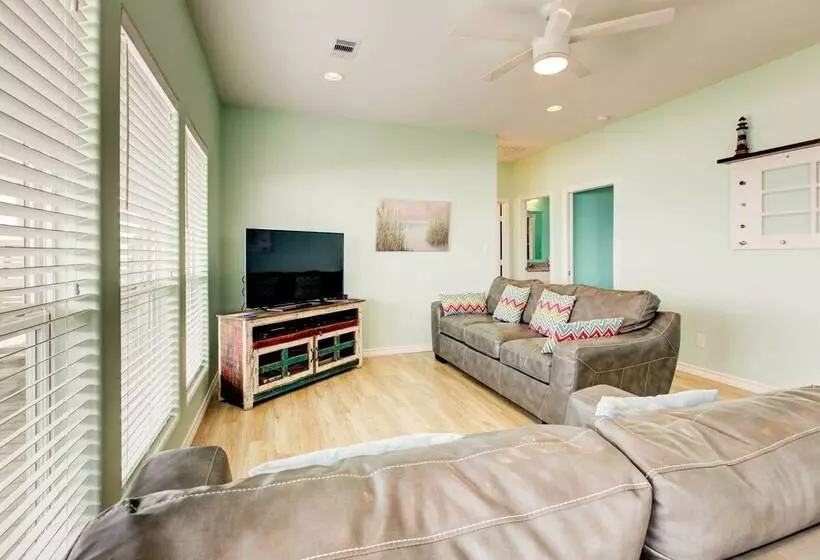 Gilchrist  Ez Street Beach House  W/ Gulf Access!