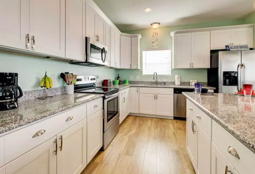 Gilchrist  Ez Street Beach House  W/ Gulf Access!