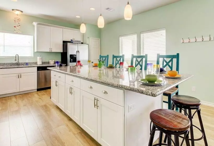 Gilchrist  Ez Street Beach House  W/ Gulf Access!