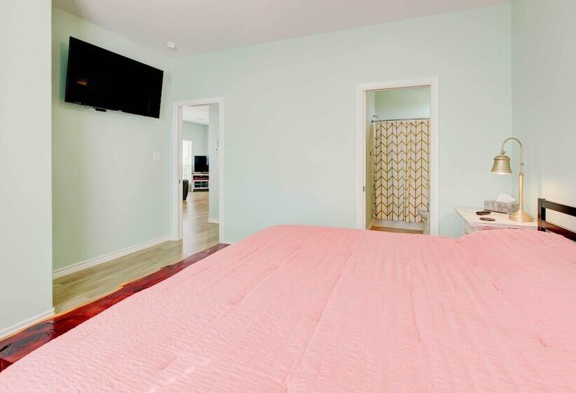 Gilchrist Ez Street Beach House W/ Gulf Access!