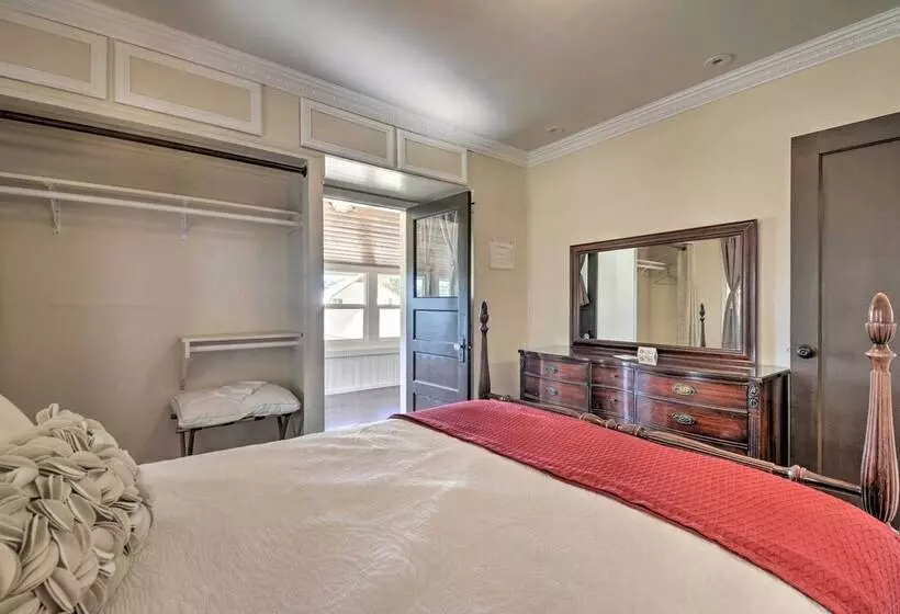 Historic Mariposa Stagecoach Stop W/ Gas Fire Pit!