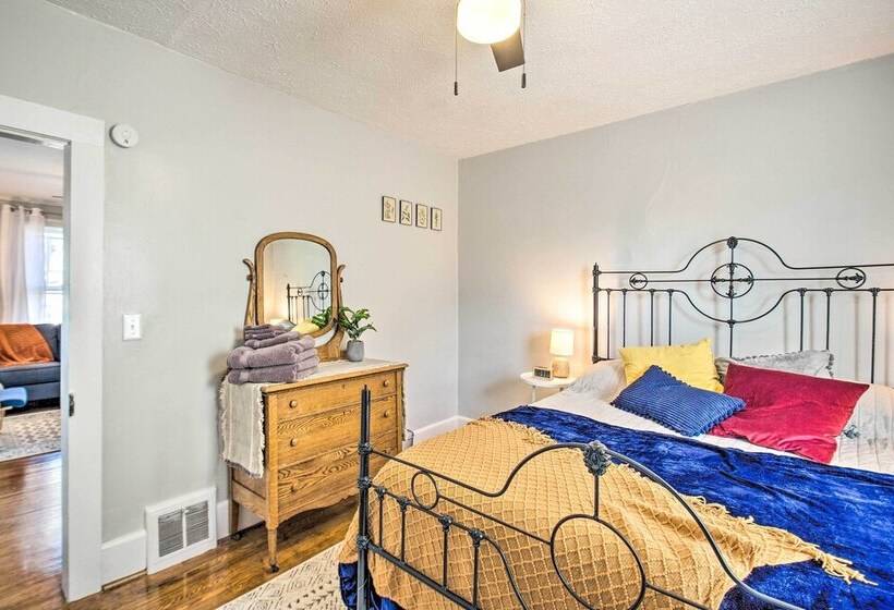 Historic Staunton Home ~ 1 Mi To Downtown!