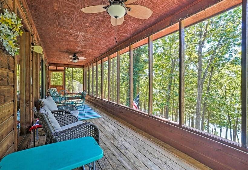 Home W/ Large Deck On Table Rock Lake!