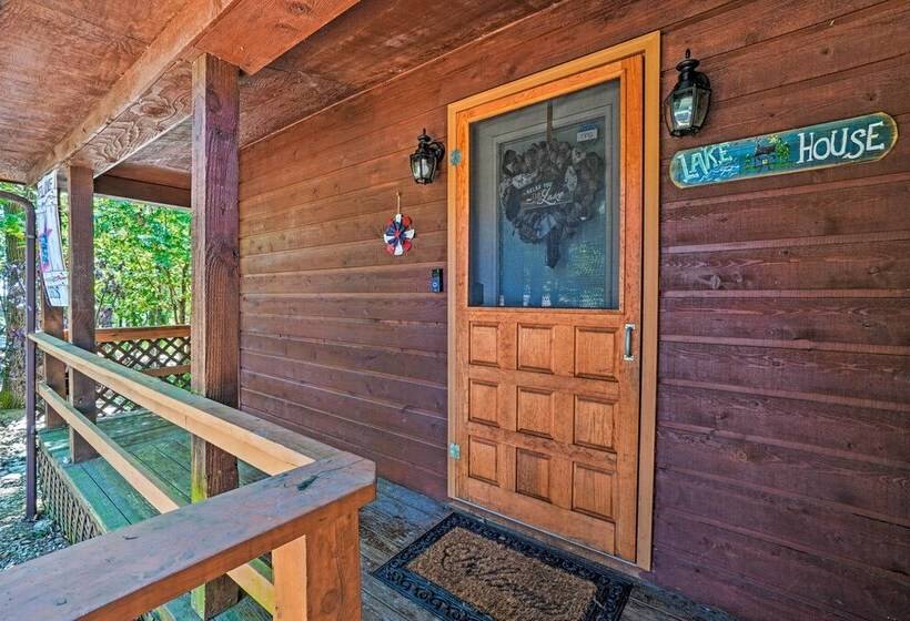 Home W/ Large Deck On Table Rock Lake!