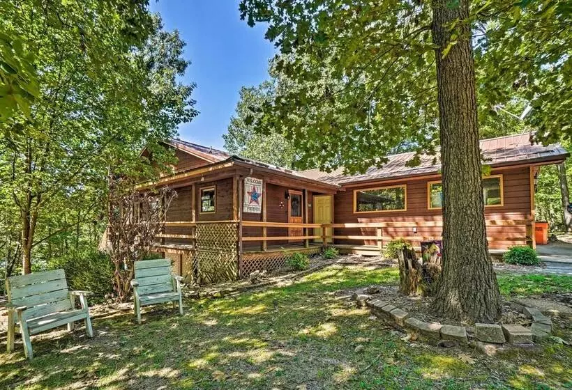 Home W/ Large Deck On Table Rock Lake!