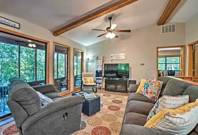 Home W/ Large Deck On Table Rock Lake!