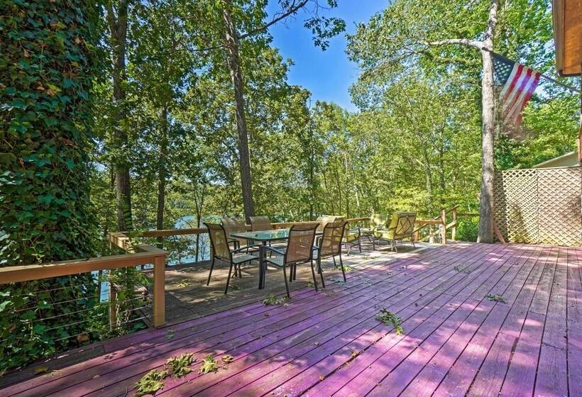 Home W/ Large Deck On Table Rock Lake!