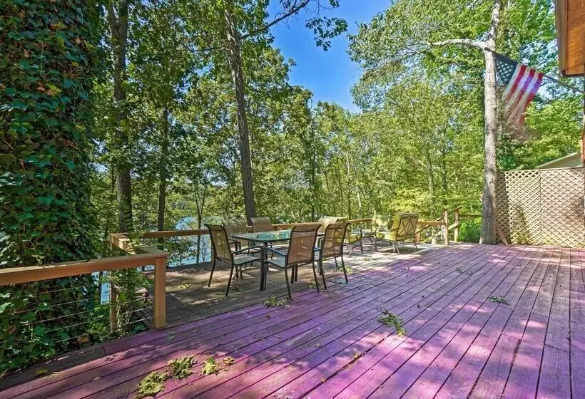 Home W/ Large Deck On Table Rock Lake!