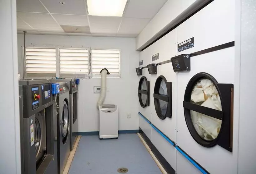 ホテル Target Hospitality   Big Spring Lodge