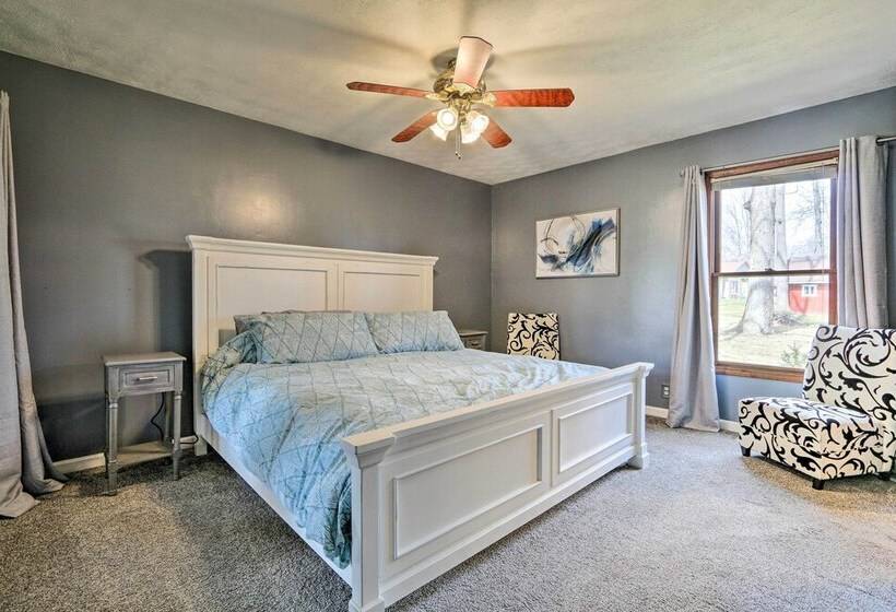 All Season Indian Lake Home W/ Covered Deck!