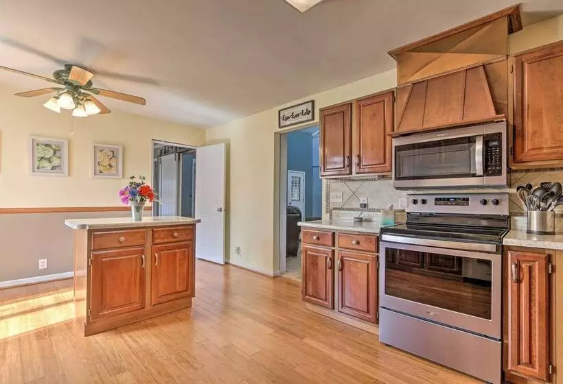 All Season Indian Lake Home W/ Covered Deck!