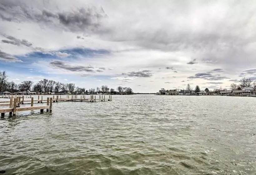 All Season Indian Lake Home W/ Covered Deck!