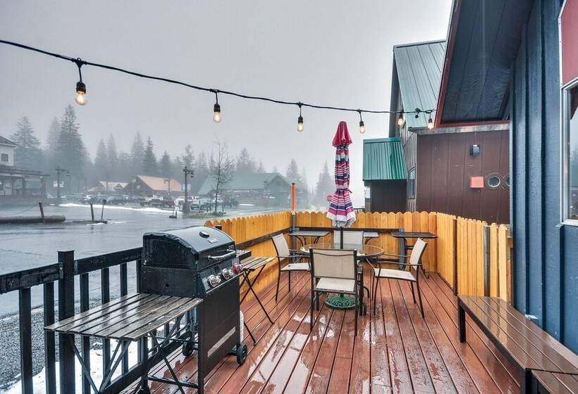 Inviting Mt. Hood Cabin W/ Porch: 1 Mi To Skibowl!