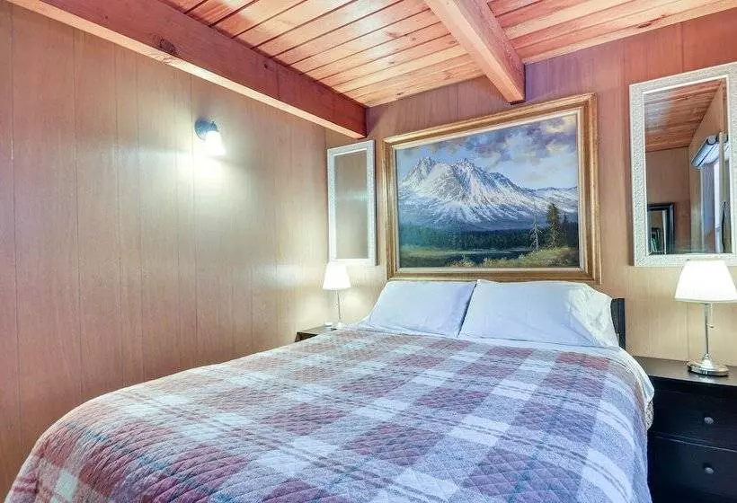 Inviting Mt. Hood Cabin W/ Porch: 1 Mi To Skibowl!