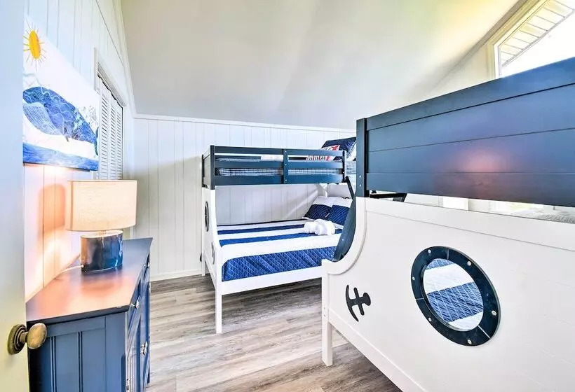 Kitty Hawk Coastal Escape W/ Updated Interior!
