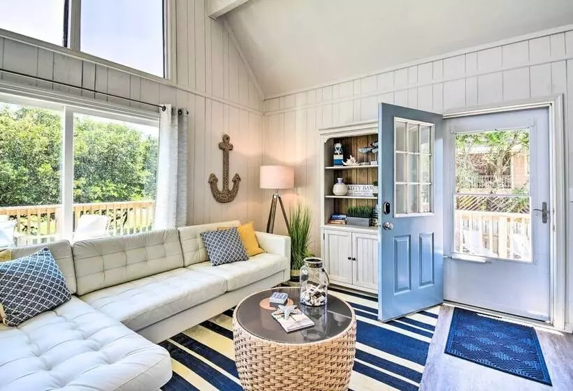 Kitty Hawk Coastal Escape W/ Updated Interior!