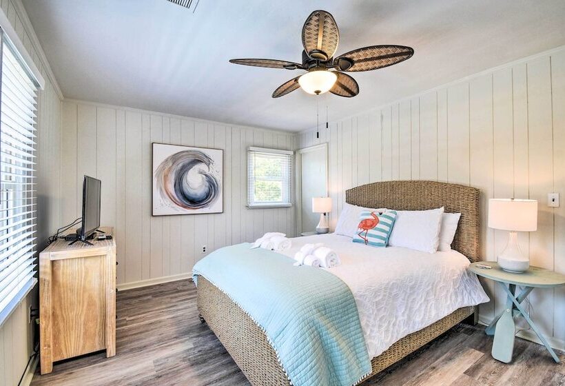 Kitty Hawk Coastal Escape W/ Updated Interior!