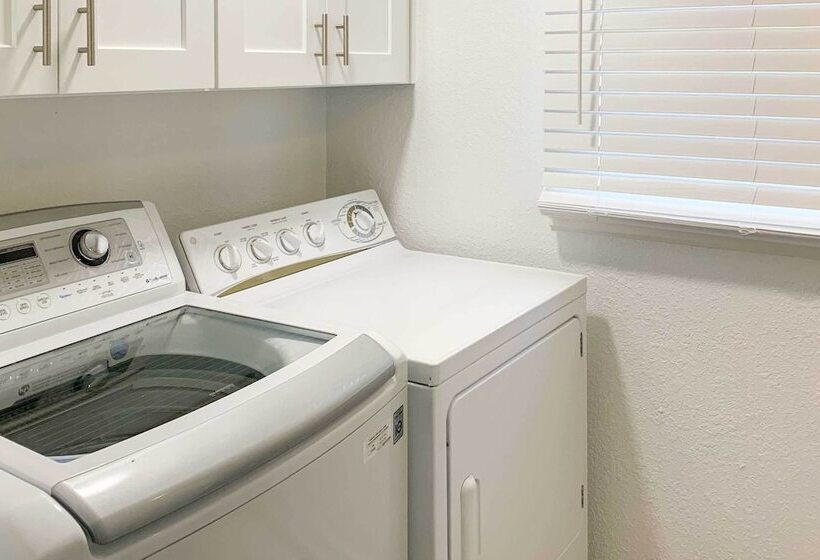 Kitty Hawk Coastal Escape W/ Updated Interior!