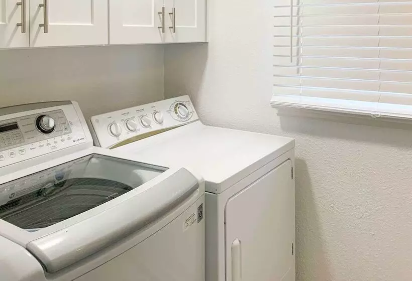 Kitty Hawk Coastal Escape W/ Updated Interior!