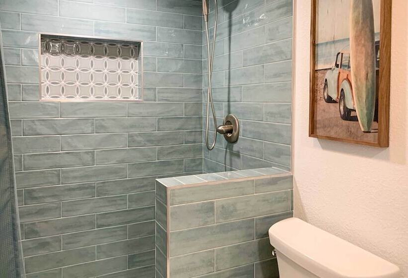 Kitty Hawk Coastal Escape W/ Updated Interior!