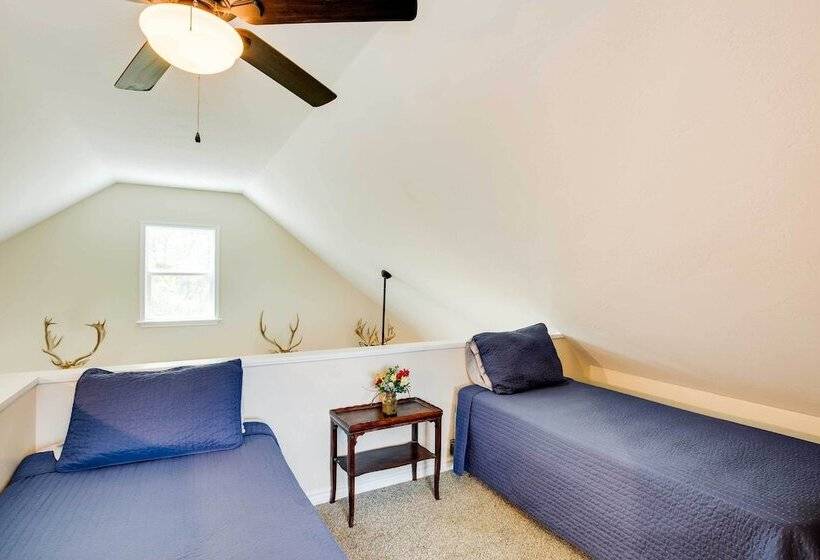 Lake Fork Vacation Rental With Fire Pit!