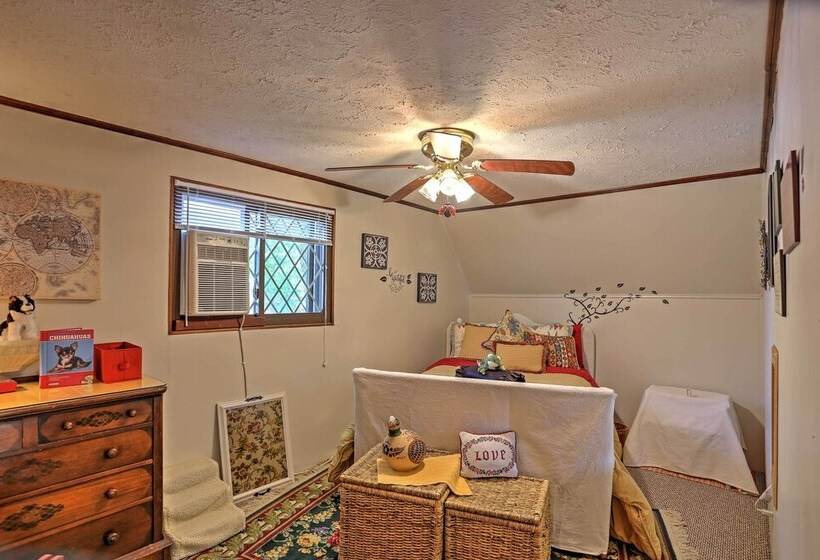 Lakeview A Frame Steps To Marina & Old Field Beach