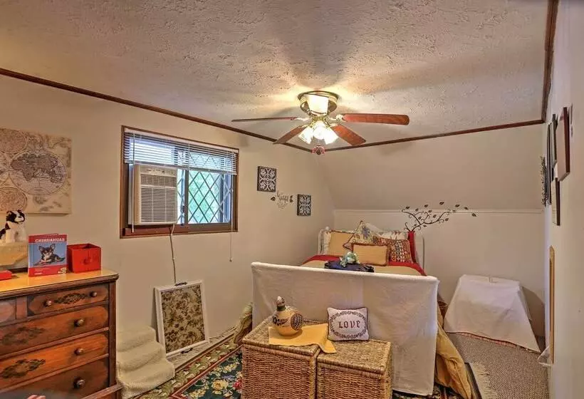 Lakeview A Frame Steps To Marina & Old Field Beach