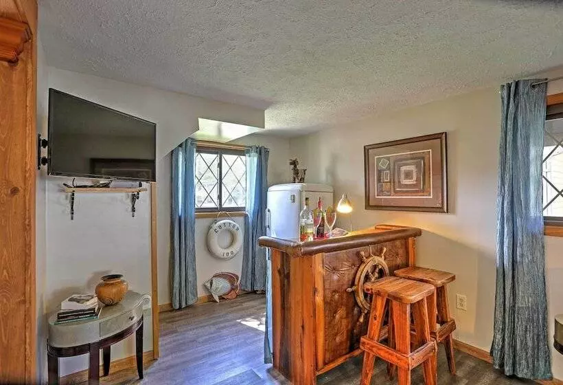 Lakeview A Frame Steps To Marina & Old Field Beach