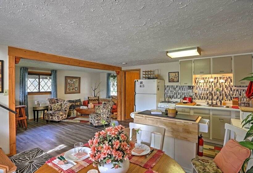 Lakeview A Frame Steps To Marina & Old Field Beach