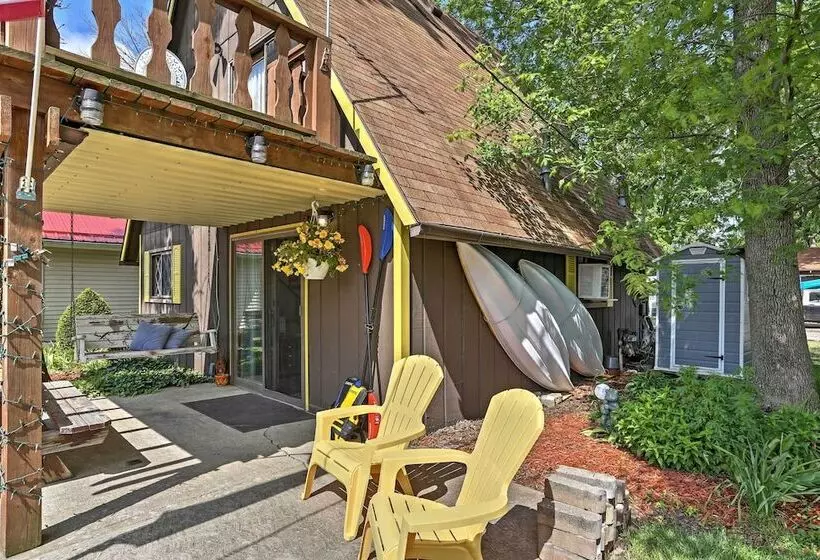Lakeview A Frame Steps To Marina & Old Field Beach