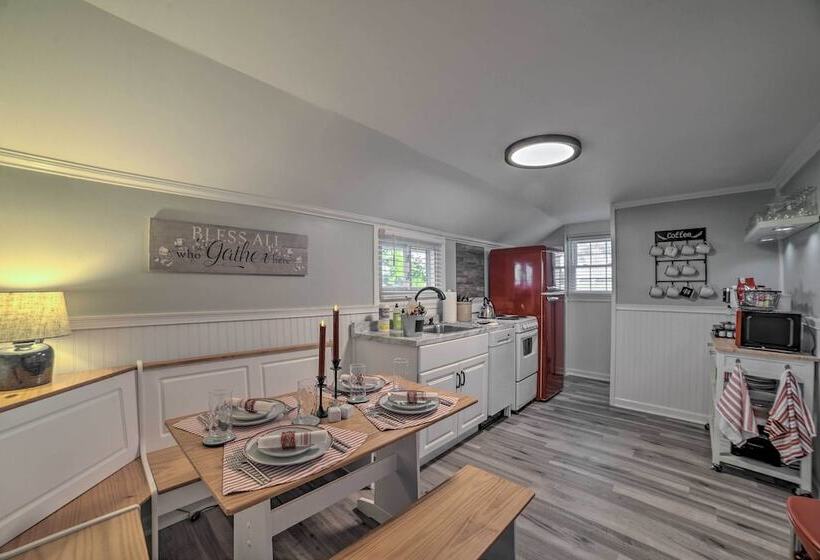 Lovely Pembroke Retreat W/ Beautiful Patio!