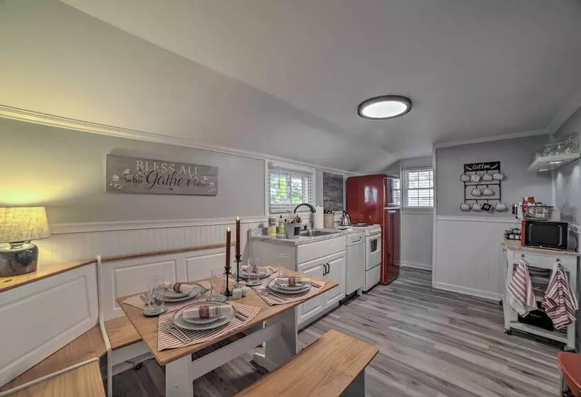 Lovely Pembroke Retreat W/ Beautiful Patio!