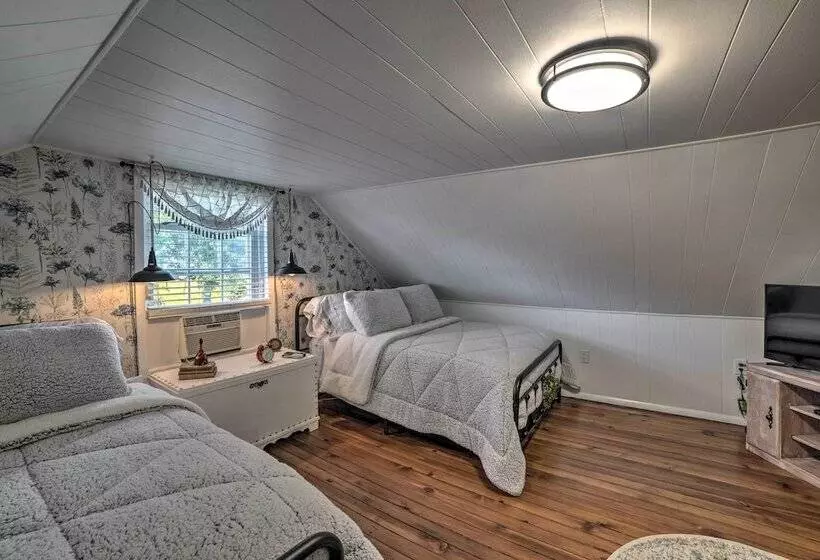 Lovely Pembroke Retreat W/ Beautiful Patio!