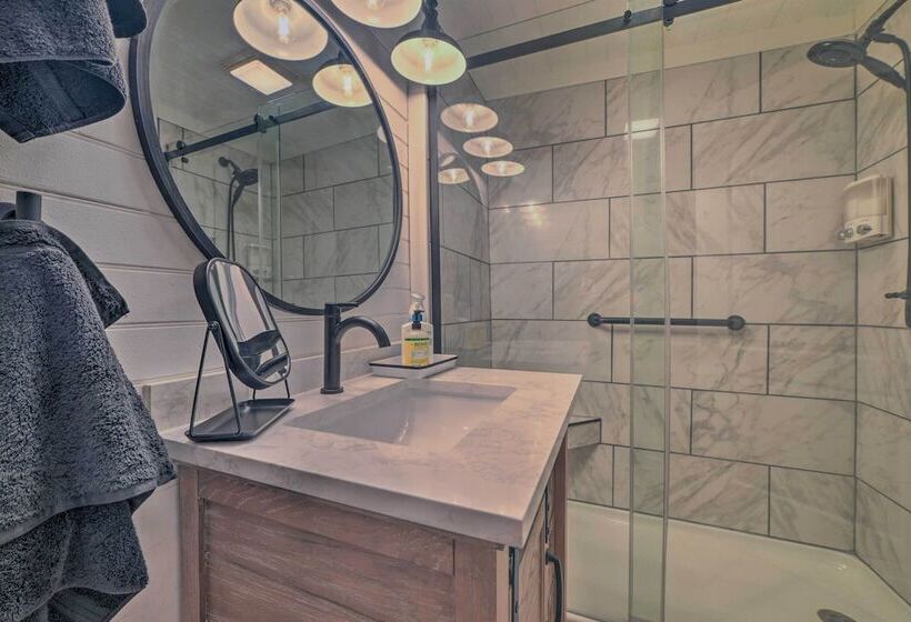 Lovely Pembroke Retreat W/ Beautiful Patio!