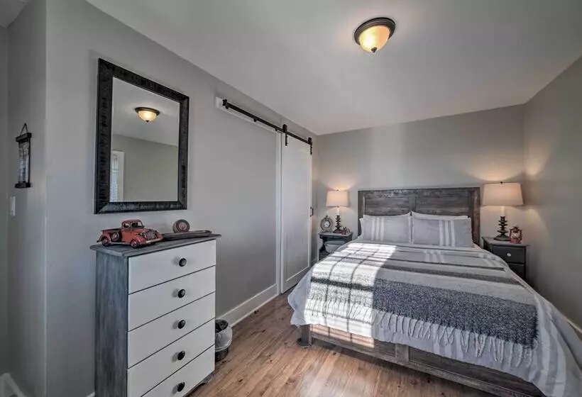 Lovely Pembroke Retreat W/ Beautiful Patio!