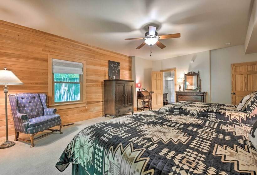 Luxe Cataloochee Cabin W/ Epic Mountain Views!