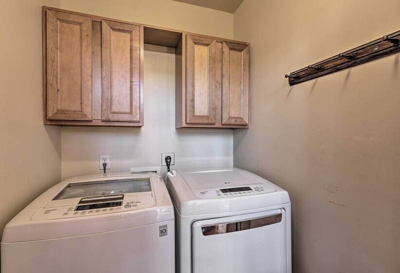 Luxe Cataloochee Cabin W/ Epic Mountain Views!