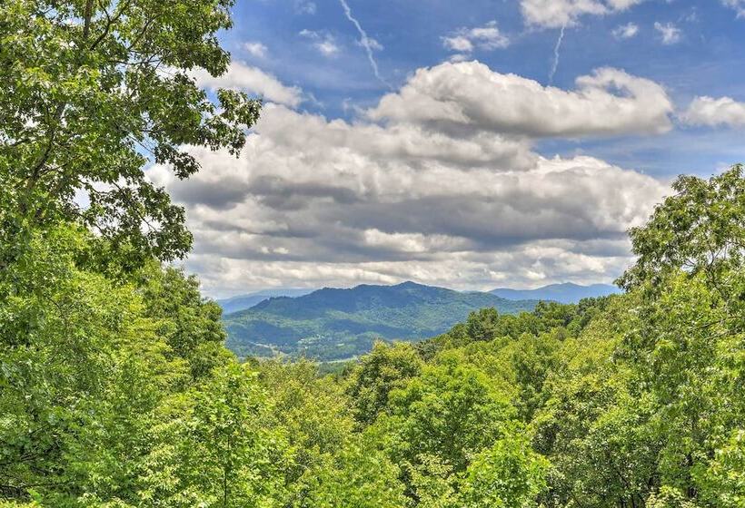 Luxe Cataloochee Cabin W/ Epic Mountain Views!